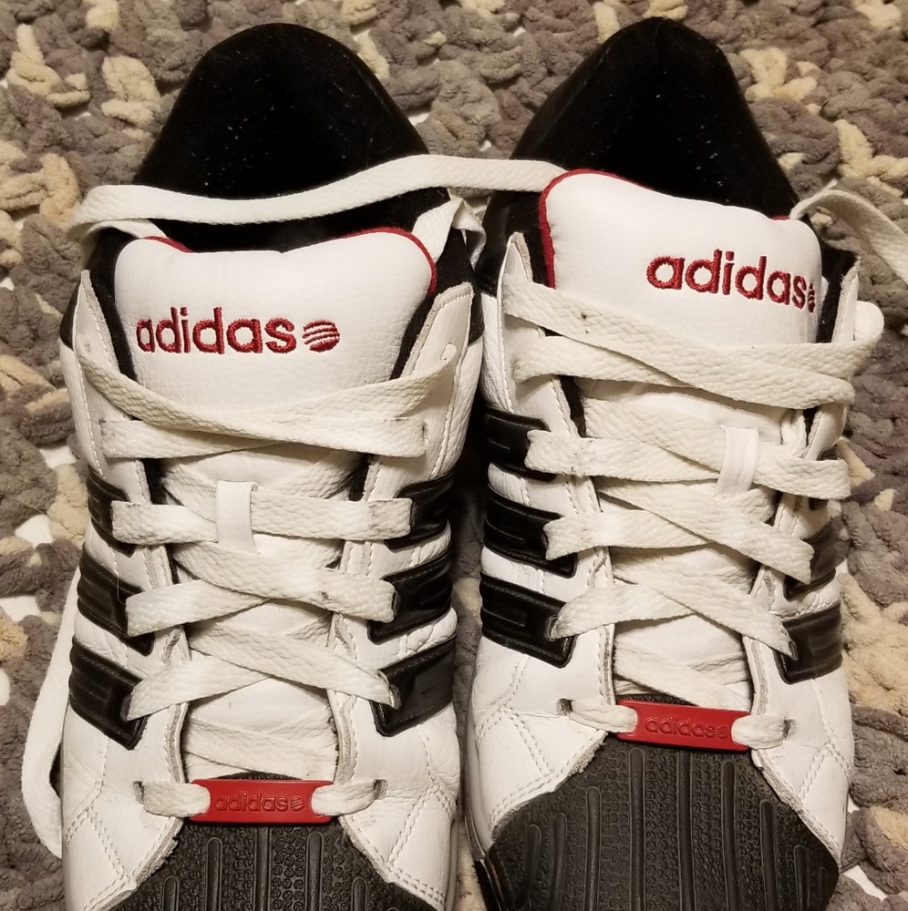 Adidas mens shoe